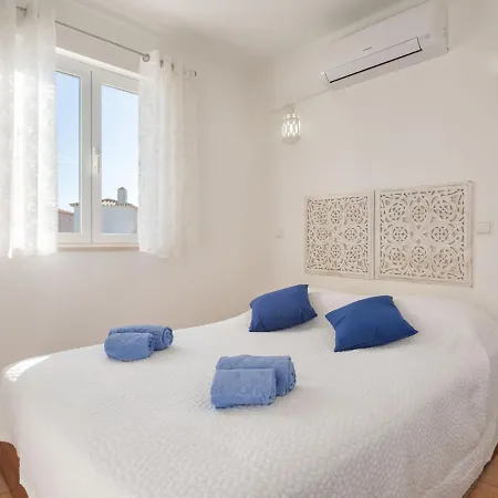Blue Ocean By Interhome Villa Patroves