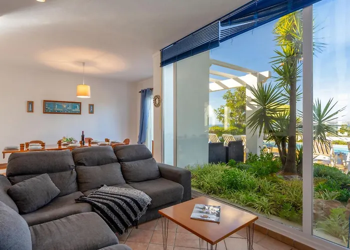 Blue Ocean By Interhome * Patroves