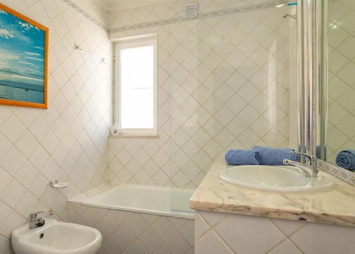 Blue Ocean By Interhome * Patroves
